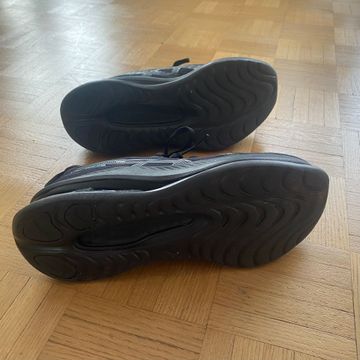 Used Asics gel-kinsei Max 2024 bike — image 5 of 6