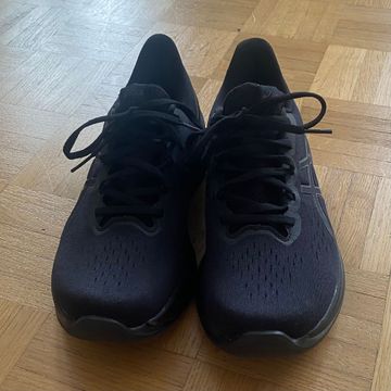 Used Asics gel-kinsei Max 2024 bike — image 1 of 6
