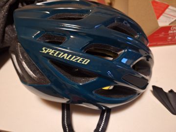 Brugt Specialized Chamonix Mips 2025 bike — billede 3 af 4