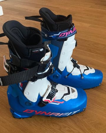 Použité Dynafit TLT8 Skitour Boots 2021 Skiing & Skitouring