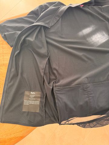 Gebrauchtes Rapha Men’s core lighweight jersey 2024 bike — Bild 3 von 3
