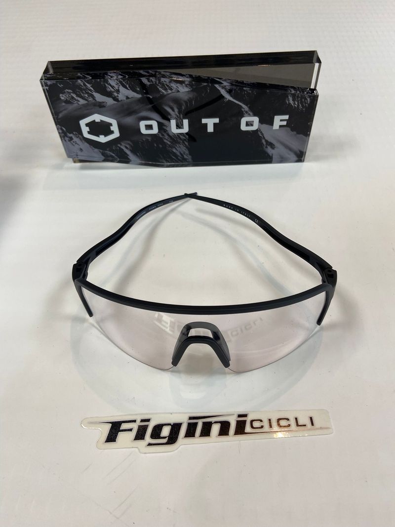 OUT OF PIUMA BLACK PHOTOCROMIC 2024 Cycling Accessories d'occasion