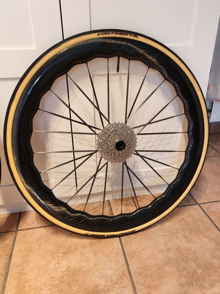 Brugt Elite-Wheels Drive Helix 57D cs 2025 bike — billede 3 af 6