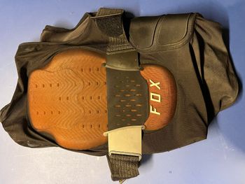 Used Fox Baseframe pro vest Medium 2025 bike — image 2 of 6