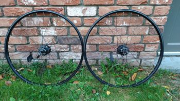 Shimano Front Wheel Shimano XT 26