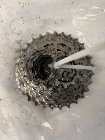 Shimano 105 CS-R7000 11-30 11-speed Cassette 2023 Drivetrain & Pedals usato