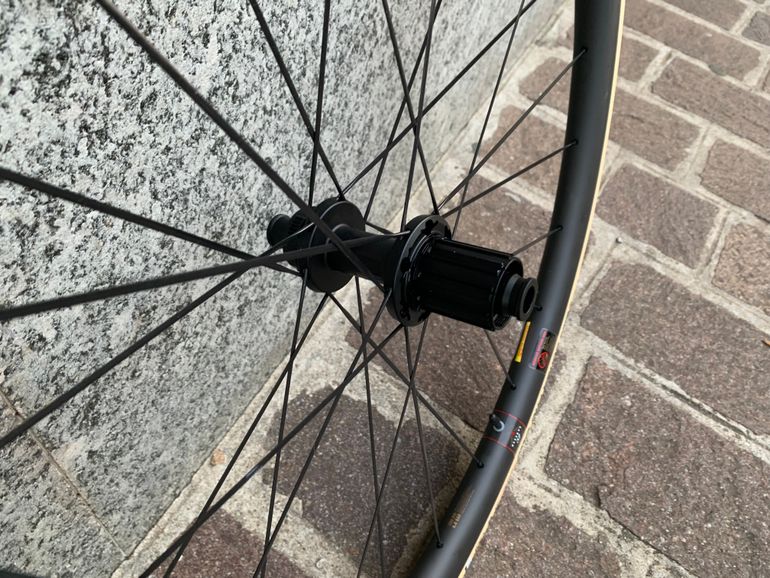 Used Reserve 34/37mm, DT 180 HUBS! 2025 bike — image 2 of 5