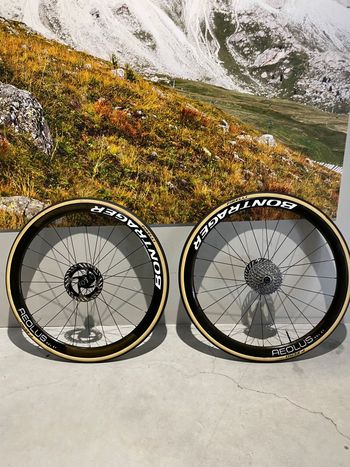 Used Bontrager Aeolus Rsl 37 2022 Wheels
