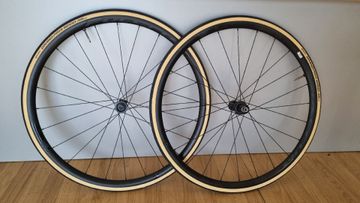 Używany Fulcrum Racing 600 DB + tubeless Continental Grand Prix Wheels