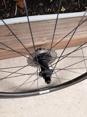 Brugt Enve 2.2 Carbon Enve hub 2020 bike — billede 6 af 8