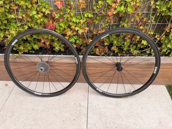 Used Enve 2.2 Carbon Enve hub 2020 Wheels
