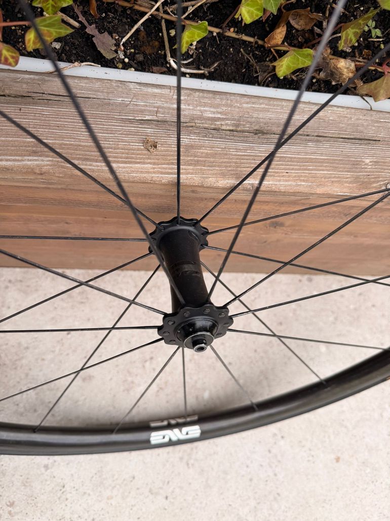 Brugt Enve 2.2 Carbon Enve hub 2020 bike — billede 3 af 8