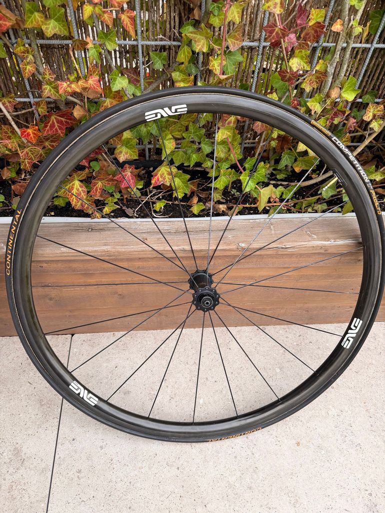 Brugt Enve 2.2 Carbon Enve hub 2020 bike — billede 5 af 8