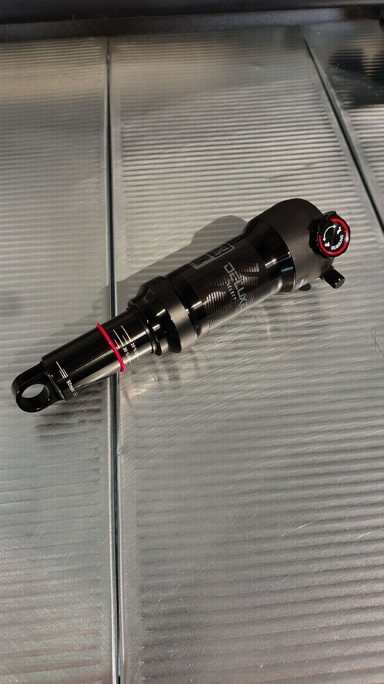 Used Rock Shox deluxe select bike — image 1 of 4