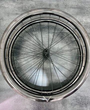 Used VERA carbon wheels GR40 2025 bike — image 3 of 3