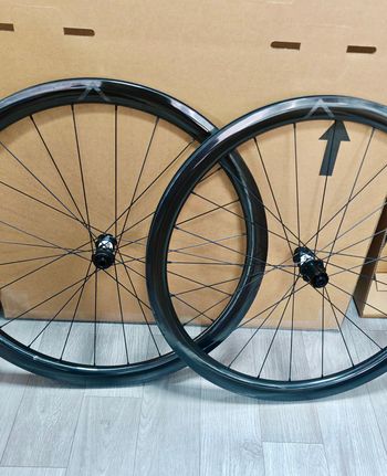 Used VERA carbon wheels GR40 2025 Wheels