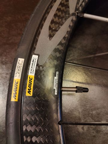 Mavic Cosmic Pro Carbon Disc 45 2022 bike usato — immagine 3 di 6