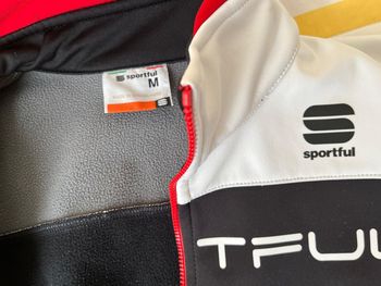 Used Sportful Giacca 2019 bike — image 4 of 5