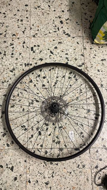 Shimano 29” 2023 bike d'occasion — image 2 sur 7