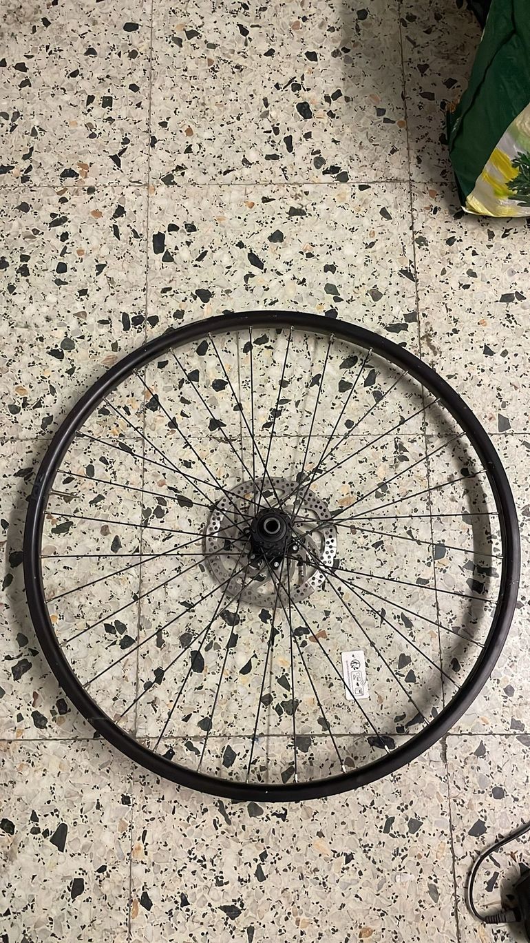 Used Shimano 29” 2023 bike — image 2 of 7