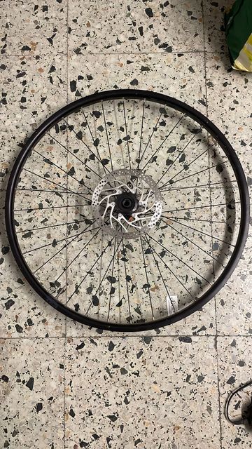 Shimano 29” 2023 bike d'occasion — image 3 sur 7