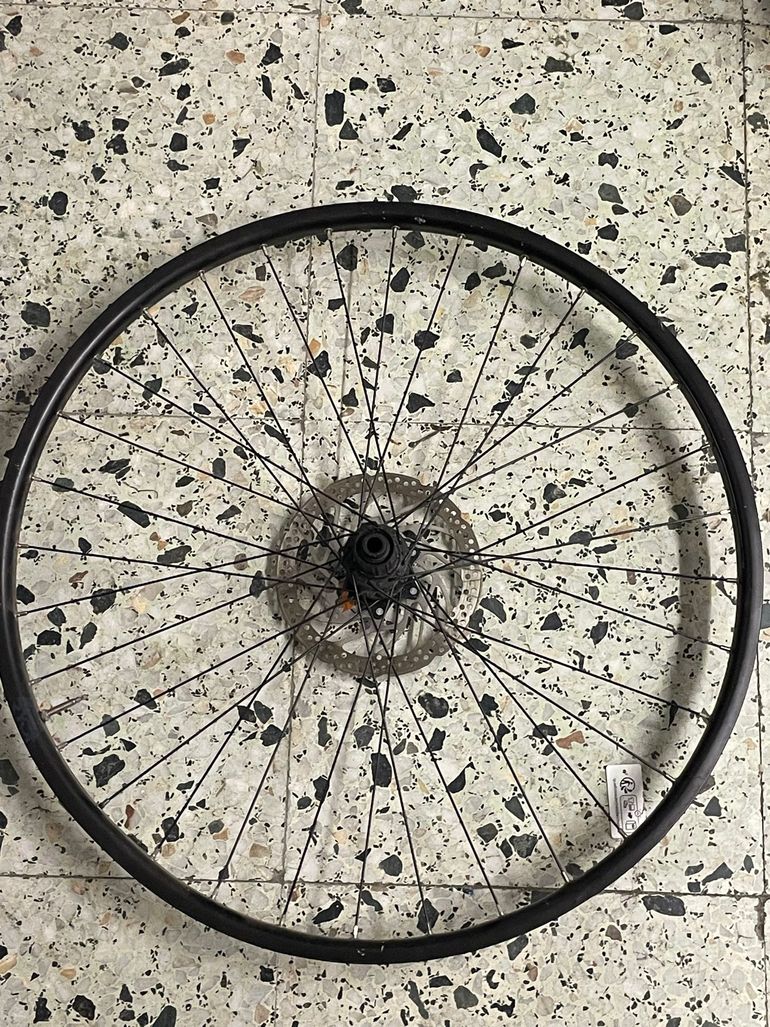 Used Shimano 29” 2023 bike — image 4 of 7