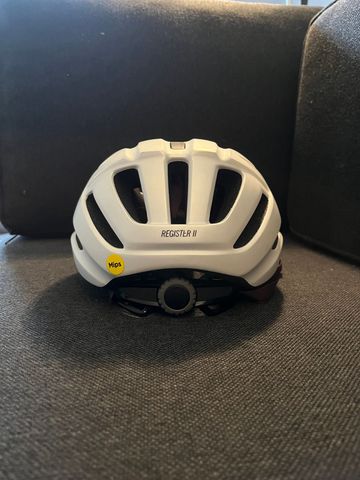 Used Giro Register II 2025 bike — image 5 of 8