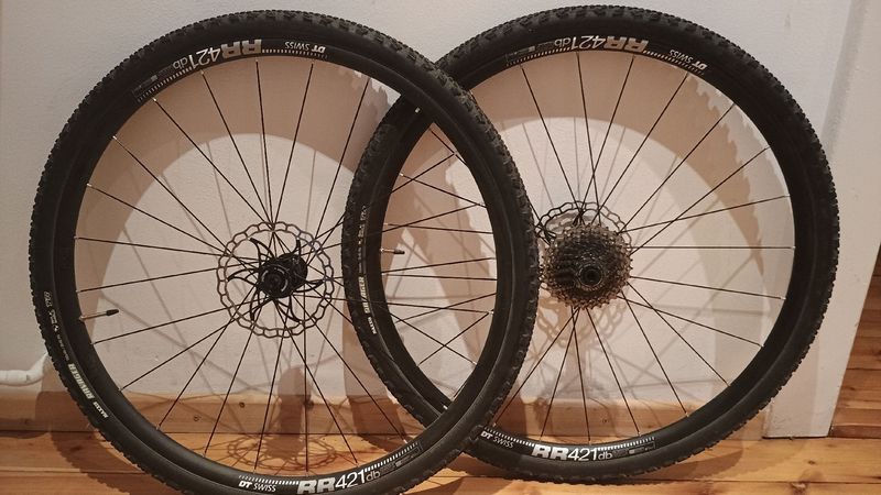 Tweedehands Dt Swiss RR421 DB + 1/1 Industry Nine Naben 2024 Wheels