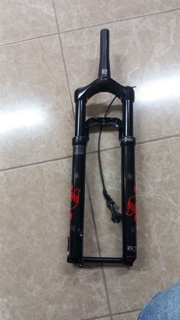 Brugt Fox 32 Rhythm Suspension Fork 2019 bike — billede 4 af 11