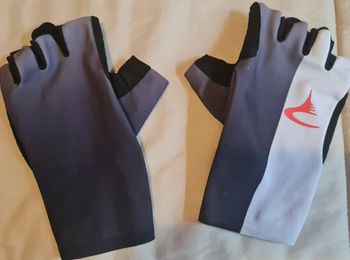 Used Pinarello guanti Pinarello, stagione 2024. tg.L 2024 Cycling Clothing