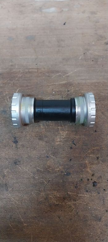 Used Shimano BB70 HOLLOWTECH II bike — image 2 of 3