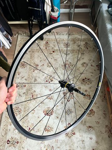 Tweedehands Mavic Aksium Rim Brake 2019 bike — afbeelding 1 van 2