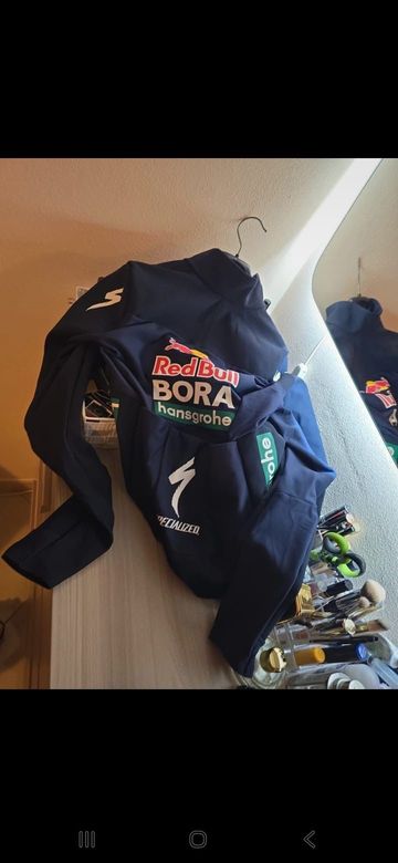 Used Specialized bora Redbull Hansgrohe 2025 bike — image 2 of 5