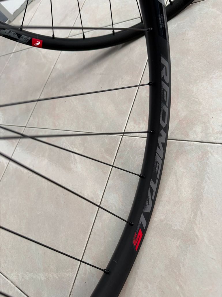 Used Fulcrum Redmetal 5 2024 bike — image 6 of 7