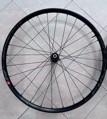 Używany Fulcrum Redmetal 5 2024 Wheels