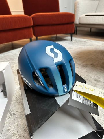 Tweedehands Scott cadance plus 2025 bike — afbeelding 2 van 8