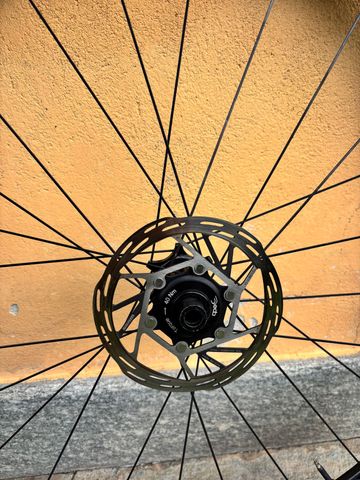 Used Deda cciai RS4 2025 bike — image 4 of 6