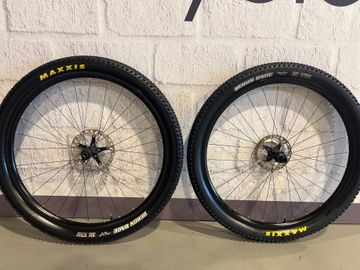 Použité Damil Carbon mozzi DT Swiss 180 SINC 2021 Wheels