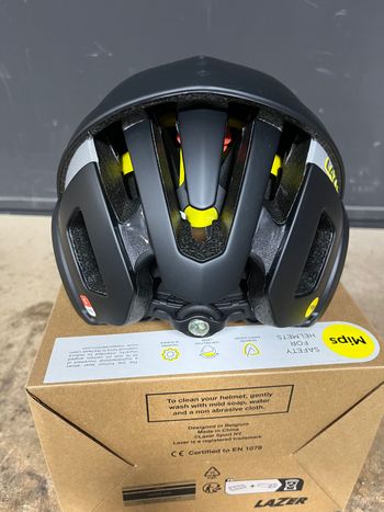 Used Lazer Anverz NTA MIPS 2024 bike — image 4 of 8
