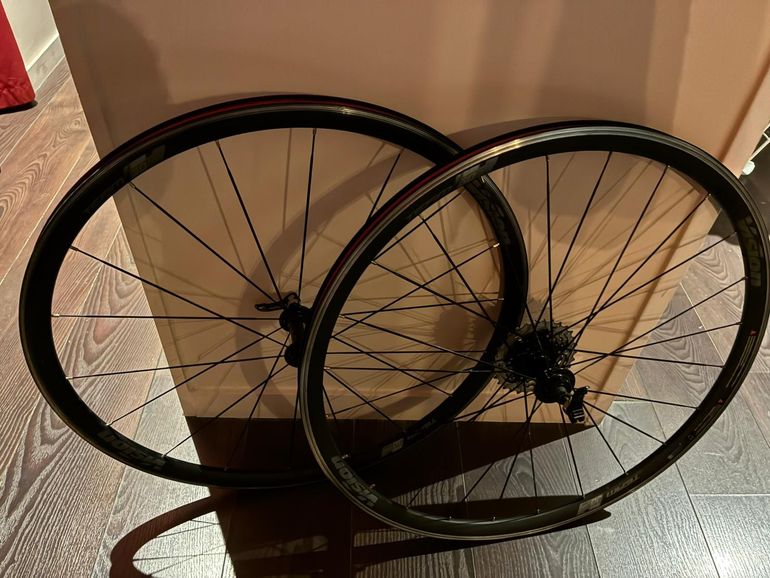 Used Vision Team 30 Wheelset bike — image 2 of 3
