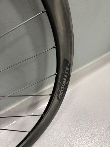 Brugt EXTRALITE 340C Cyber Disc Carbon spokes 2025 bike — billede 5 af 13