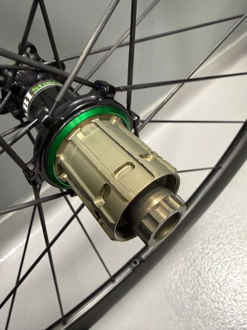 Brugt EXTRALITE 340C Cyber Disc Carbon spokes 2025 bike — billede 11 af 13