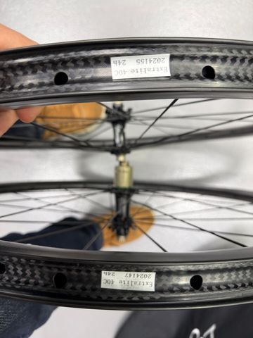 Brugt EXTRALITE 340C Cyber Disc Carbon spokes 2025 bike — billede 13 af 13