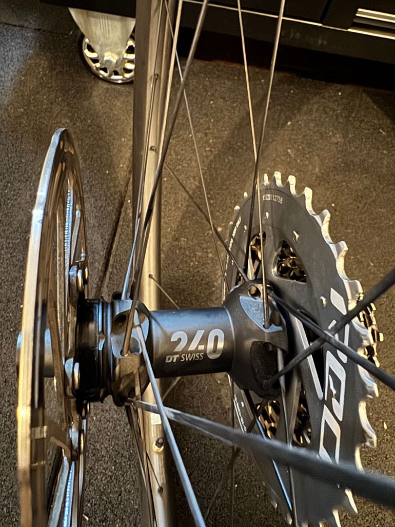 Brugt Syncros Capital 1.0s Aero 60mm 2024 bike — billede 3 af 4