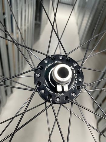 Tweedehands SON 28 12 110 Disc 6-Loch Vorderrad Nabendynamo Wheels