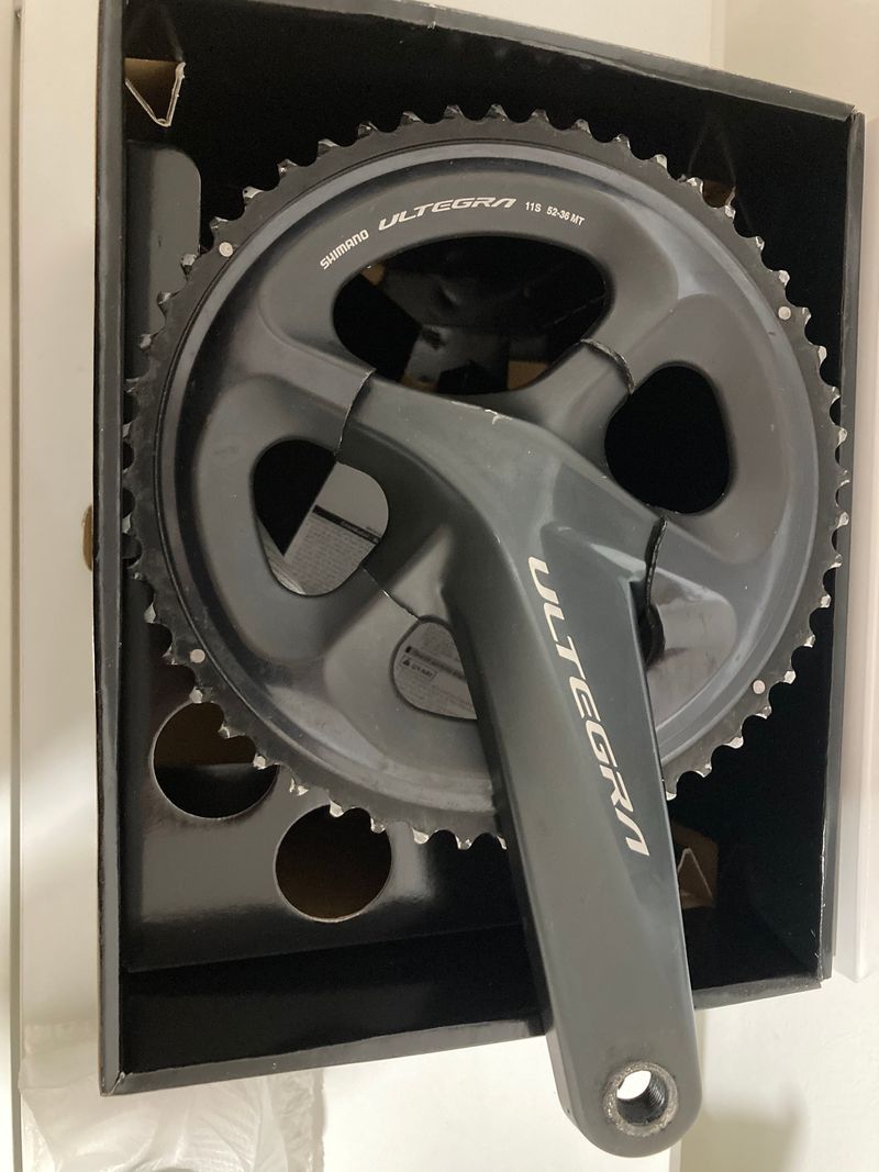 Used Shimano Ultegra R8000 11V 2020 Drivetrain & Pedals