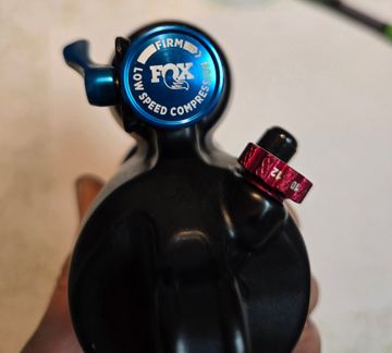 Used Fox 2022 Performance Series Float X 2022 bike — image 3 of 4