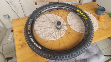 Used roval traverse 27, 5 2017 bike — image 1 of 6