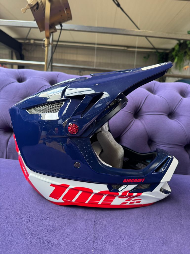 Used 100% Aircraft Composite Helmet Anthem 2022 bike — image 2 of 13