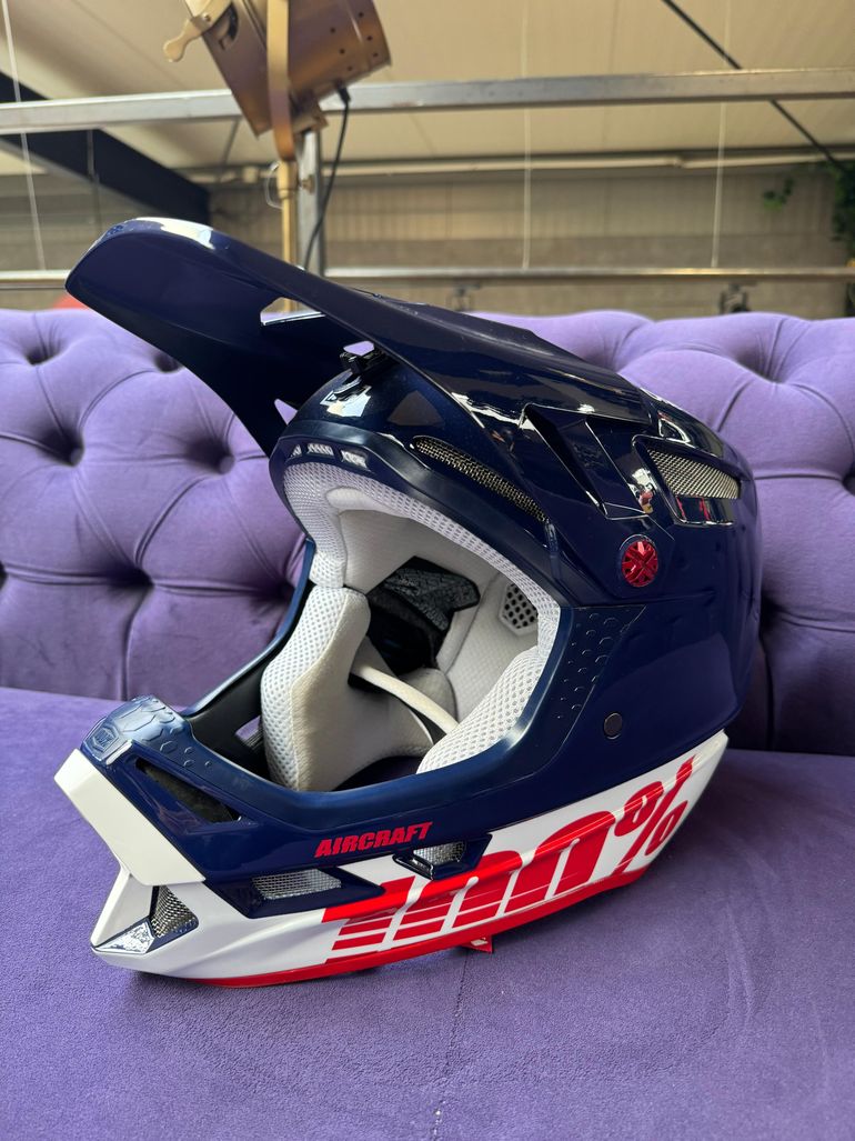 Used 100% Aircraft Composite Helmet Anthem 2022 bike — image 7 of 13